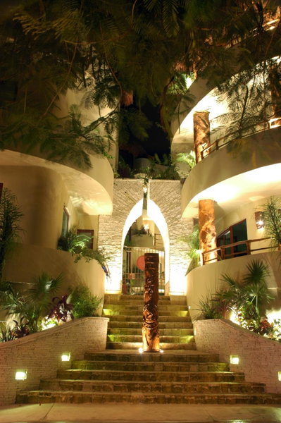 Maya Villa Condo Hotel and Beachclub, Playa del Carmen, México