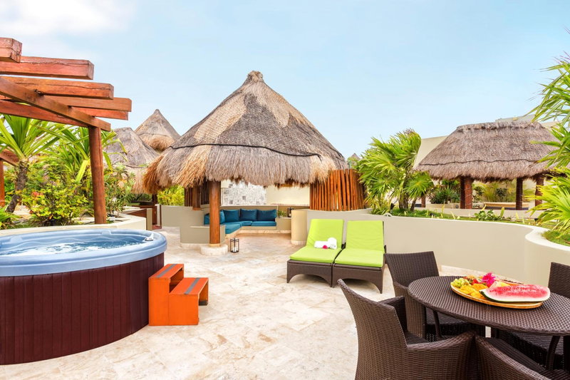 Maya Villa Condo Hotel and Beachclub, Playa del Carmen, México