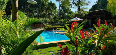 Villa do Cajueiro Imbassaí by LVF, Imbassai, Brasil