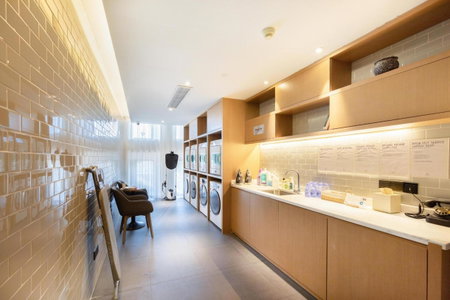 Atour Hotel Ningbo Sanjiangkou Bund Book City, Ningbo, China