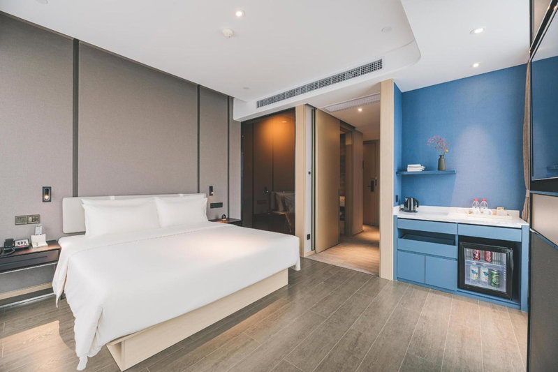 Atour Hotel Ningbo Sanjiangkou Bund Book City, Ningbo, China