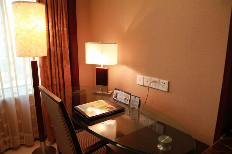 Howard Johnson Wyndham Leonora plzaz Shanghai, Shanghai, Китай