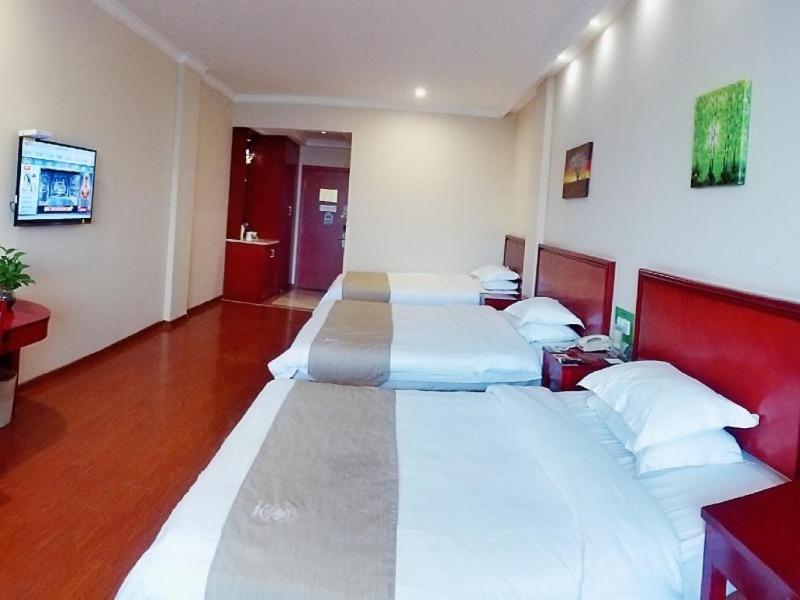GreenTree Inn Jiangsu Suzhou Changshu Fangta Park Pedestrian Street Business Hotel, Changshu, China