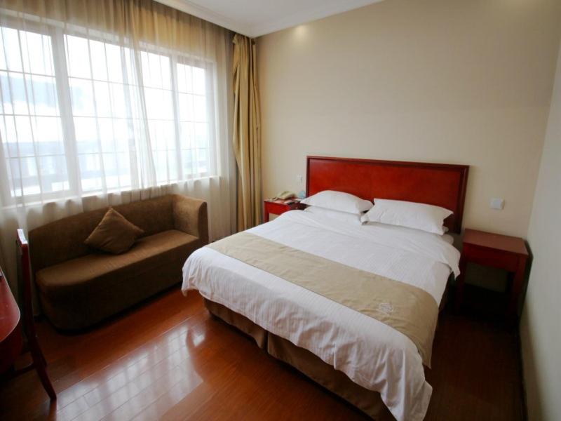 GreenTree Inn Jiangsu Suzhou Changshu Fangta Park Pedestrian Street Business Hotel, Changshu, China