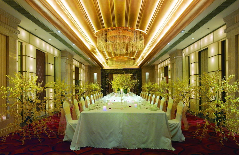 Luxemon Xinjiang Hongfu Hotel, Urumqi, China
