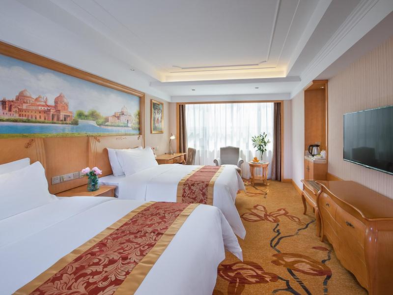 Venus International Hotel Shenzhen Gongming Tianhong, Xitian, China