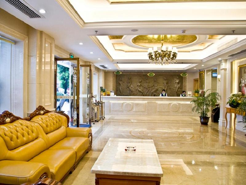 Vienna Hotel Qingyuan Yingde Guangming Road, Yingde, China