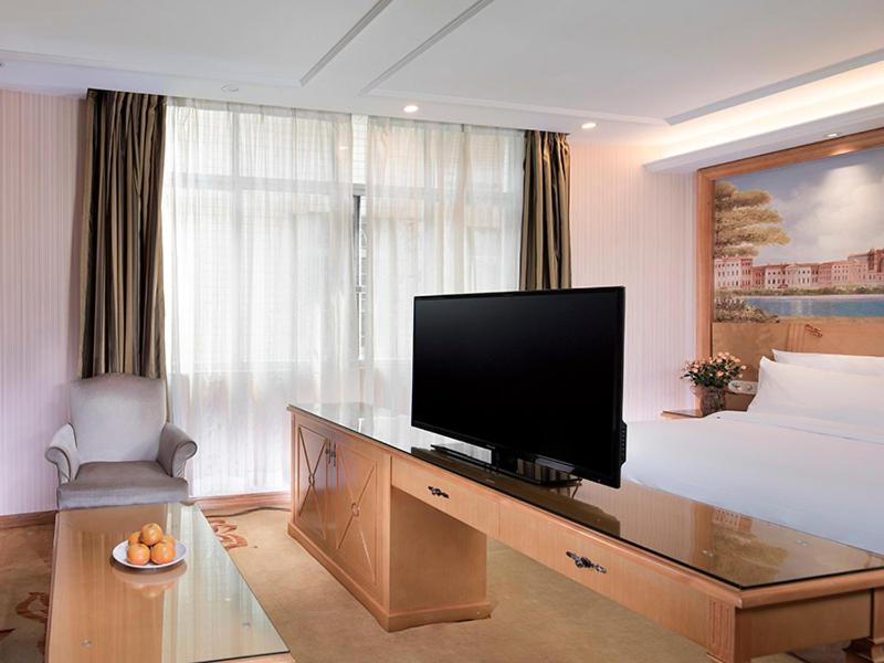 Vienna Hotel Qingyuan Yingde Guangming Road, Yingde, China