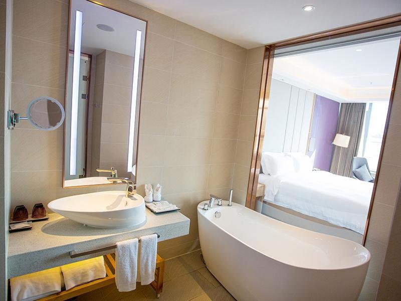 Lavande Hotel Mianyang Santai North Passenger Transport Center Binjiang Park, Tongchuan, China