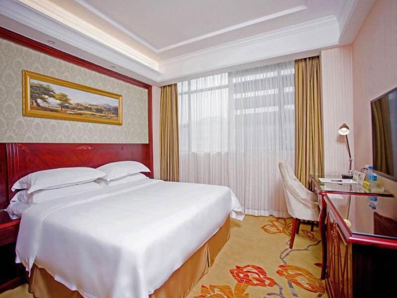 Vienna Hotel Shenzhen Shiyan Shilong Community, Shenzhen, Chine