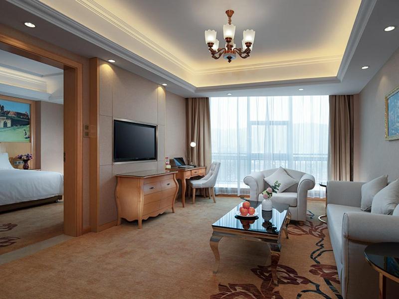 Vienna Hotel(Jiujiang Xiushui Bus Station), Xiushui, China