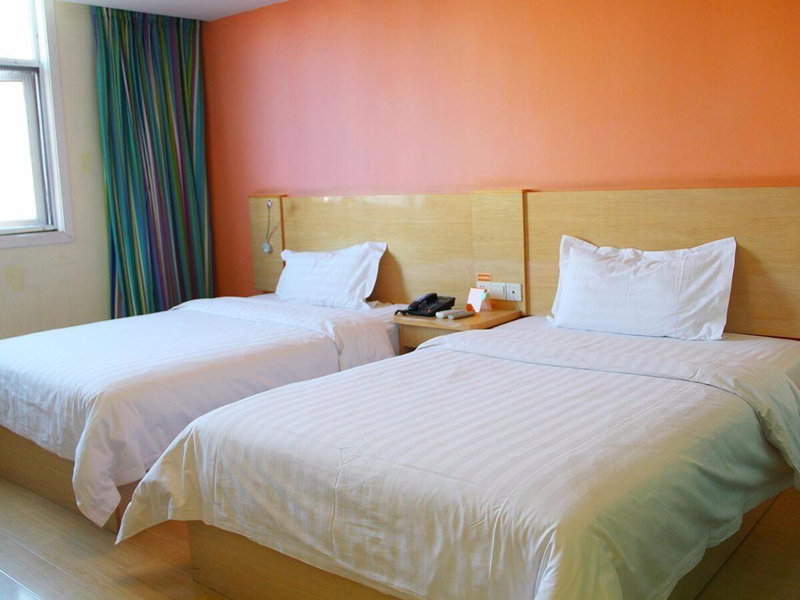 7Days Inn Xichang Hangtian Avenue Jixiang Road, Xichang, China