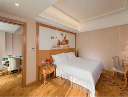 Vienna Hotel Shenzhen Baoneng City Plaza, Longgang, Chine
