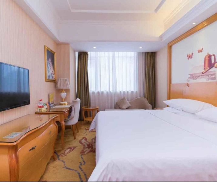 Vienna Hotel Shenzhen Baoneng City Plaza, Longgang, Chine