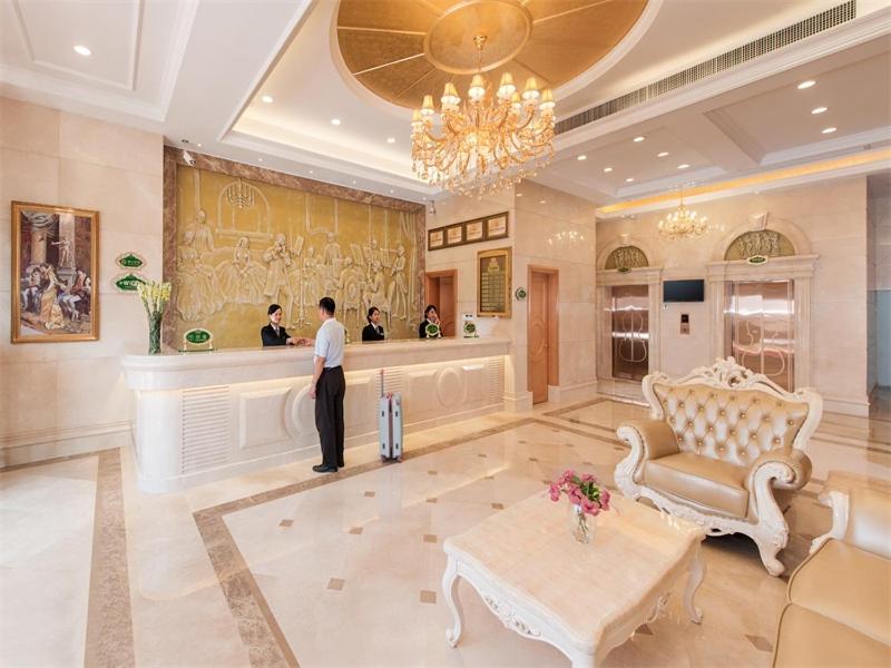 Vienna Hotel Shenzhen Baoneng City Plaza, Longgang, Chine