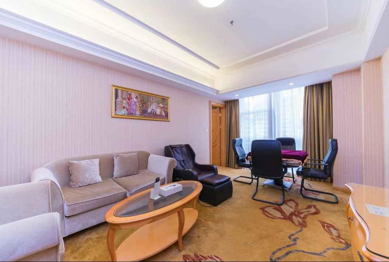 Vienna Hotel Shenzhen Baoneng City Plaza, Longgang, Chine