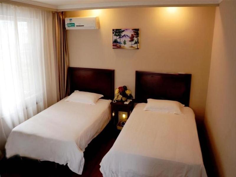 GreenTree Inn GanSu LanZhou Railway Station DingXi Road Express Hotel, Lanzhou, China