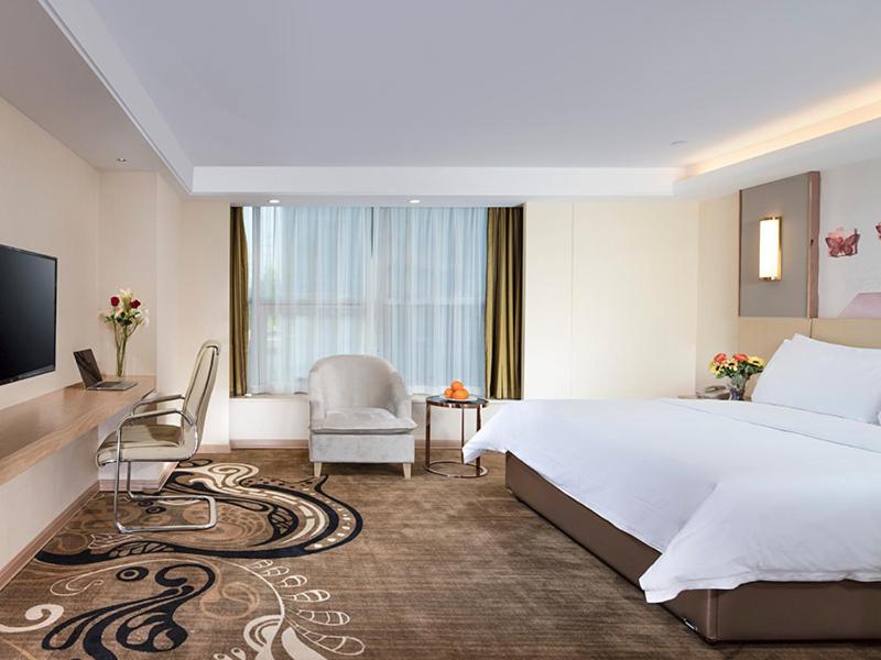 Vienna Hotel (East Plaza of WuHan High-Speed Railway Station), Wuhan, Китай
