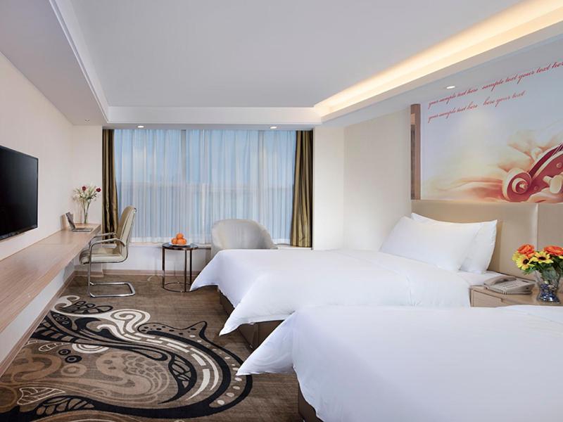 Vienna Hotel (East Plaza of WuHan High-Speed Railway Station), Wuhan, Китай