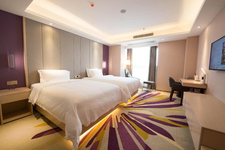 Lavande Hotel Luzhou BBQ new World, Luzhou, China