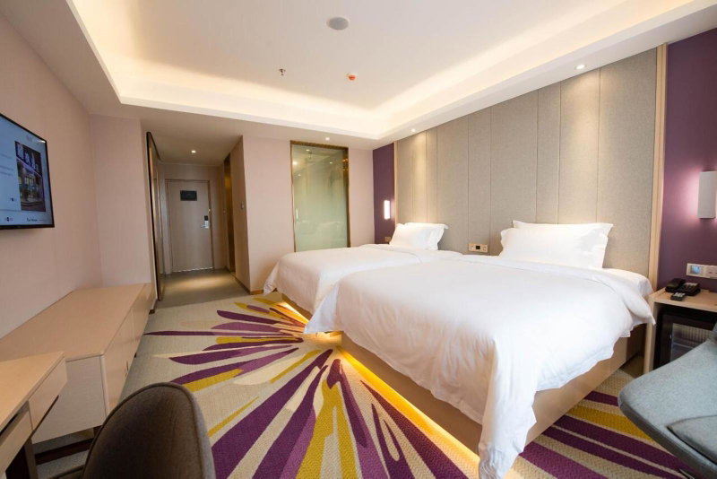 Lavande Hotel Luzhou BBQ new World, Luzhou, China