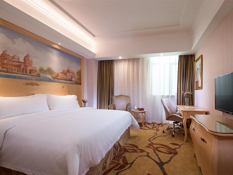 Vienna Hotel Shenzhen North Science And Technology Park, Shenzhen, China