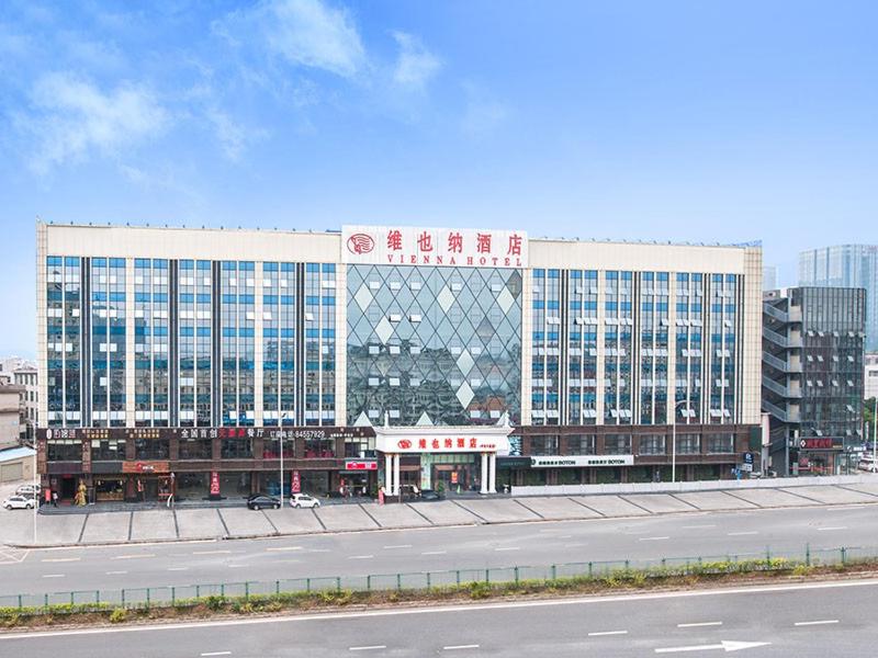 Vienna Hotel Shenzhen Pingji Ave, Longgang, China
