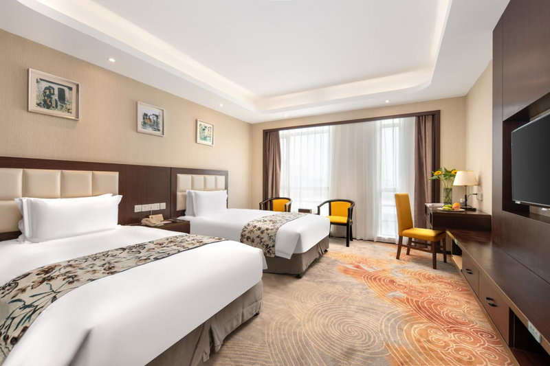 ShangHai LuAn Garden Hotel-Complimentary shuttle service between Shanghai Pu d ong Airport and Disneyland, Shanghai, Китай