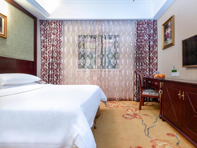 Vienna Hotel Shanghai Songjiang Wanda, Songjiang, China