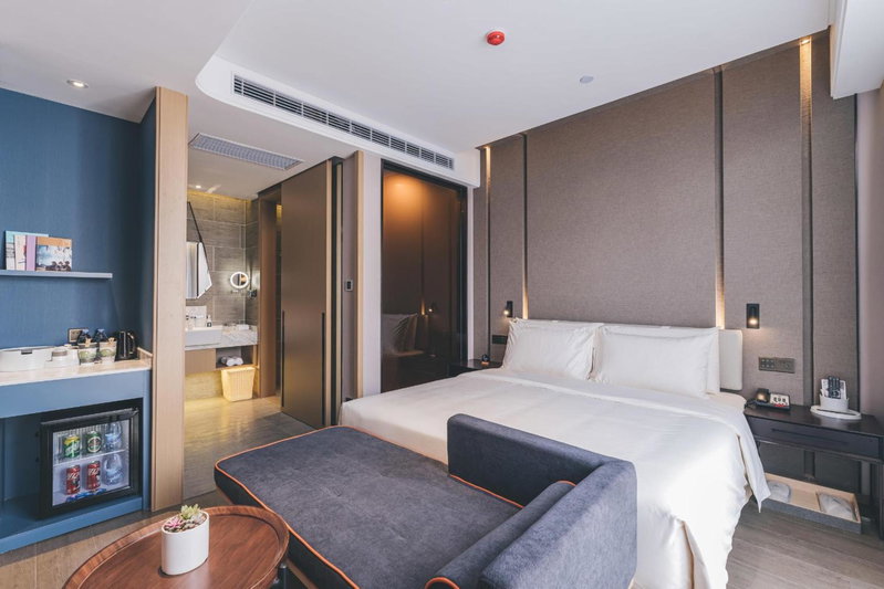 Atour Hotel Ningbo Jishi Harbor Outlets, Ningbo, China