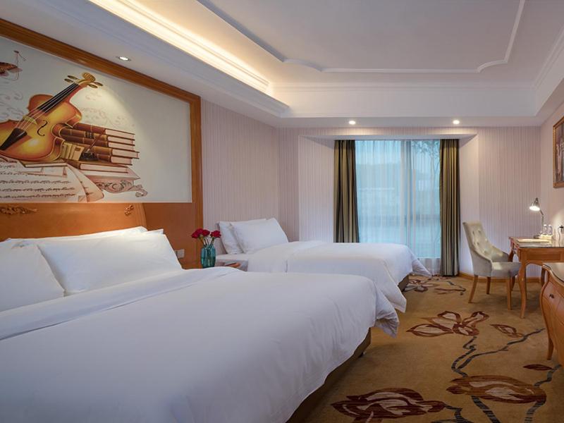 Vienna Hotel (Danxia Mountain Scenic Spot), Renhua, China