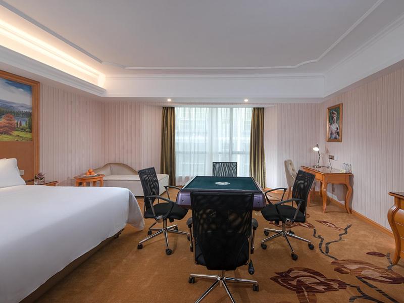 Vienna Hotel (Danxia Mountain Scenic Spot), Renhua, China