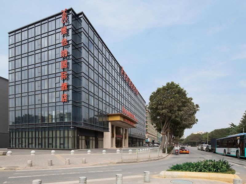 Vienna International Hotel South Gate of Shenzhen International Convention and Exhibition Center, China