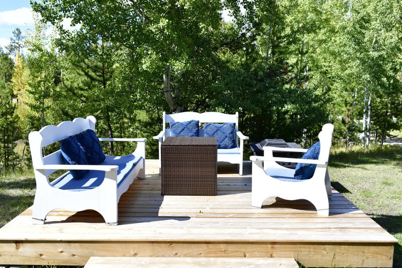 The Blue Cottage B&B, Seventy Mile, Canada