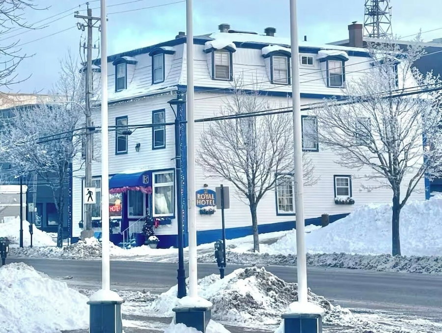 Royal Hotel Sydney, Sydney, Canada