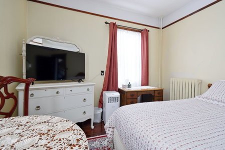 Royal Hotel Sydney, Sydney, Canada