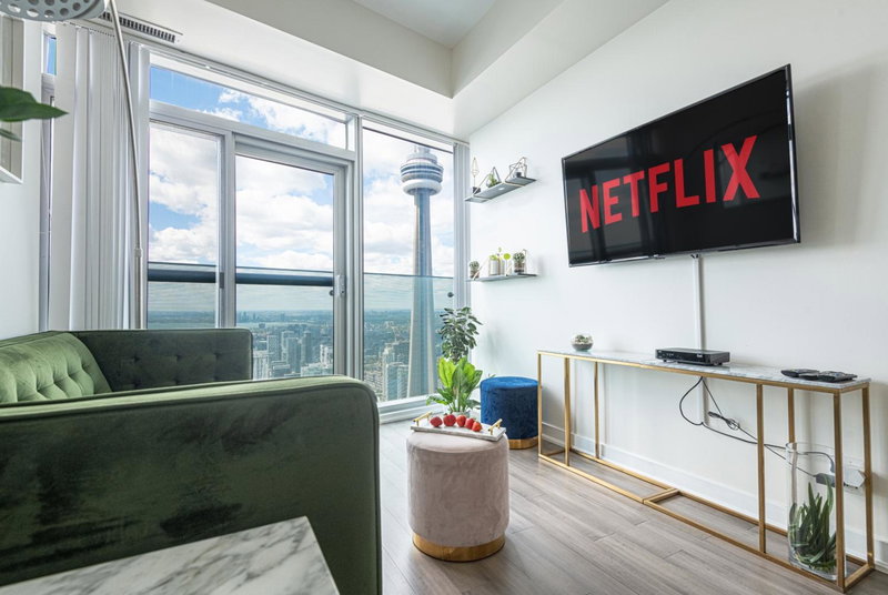 Beautiful Luxurious Modern Condo With Breathtaking Views, Toronto, Canada