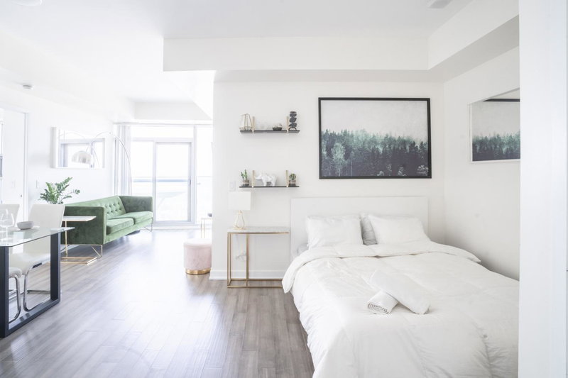 Beautiful Luxurious Modern Condo With Breathtaking Views, Toronto, Canada