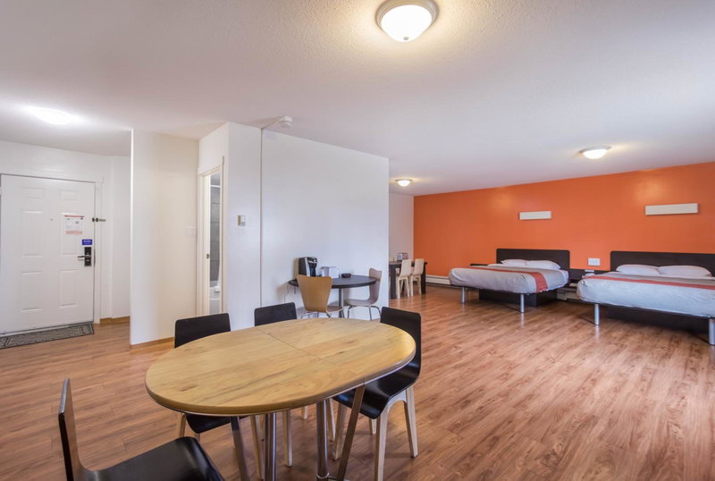 Motel Bo-Camrose, AB, Camrose, Canada