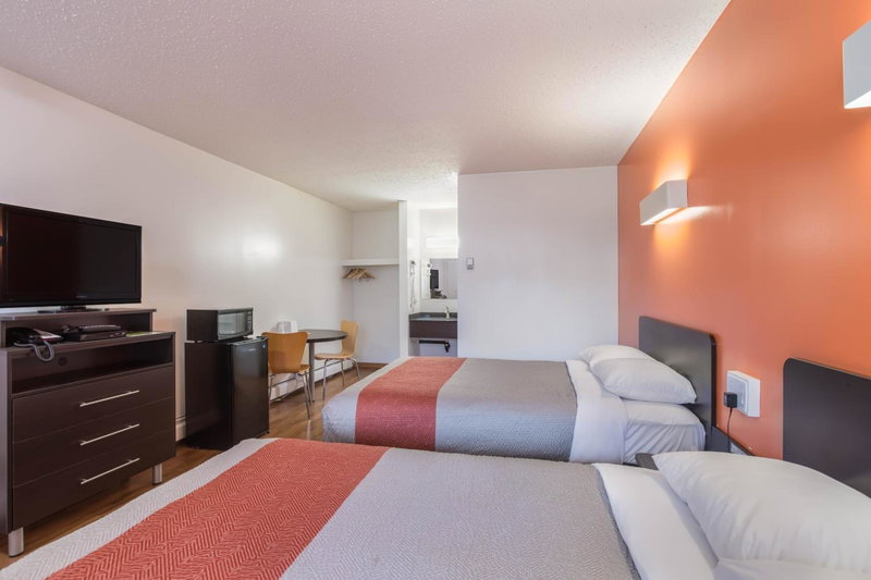 Motel Bo-Camrose, AB, Camrose, Canada