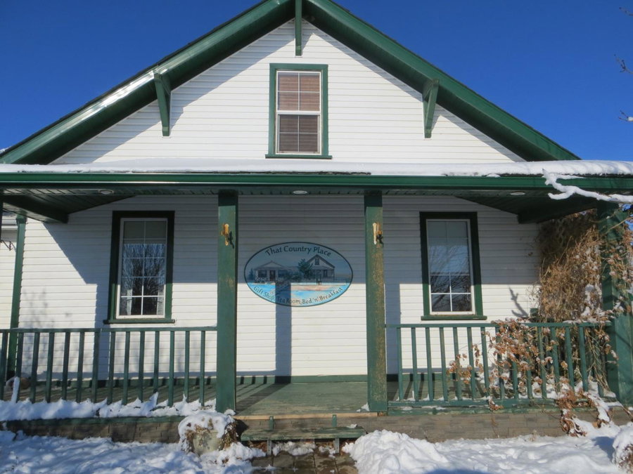 That Country Place B&B, Hanna, Canada