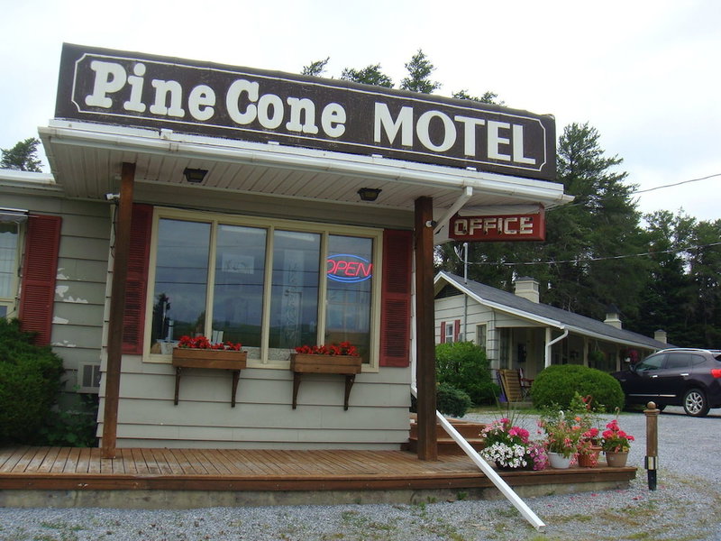 Pine cone Motel, Penobsquis, Canada