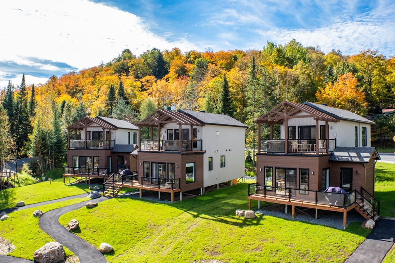 Les Chalets Sauvignon, Mont-Tremblant, Canada