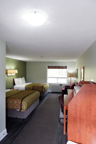 Pine Motel, Deep River, Canada