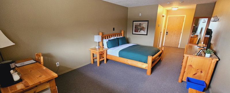 Raven's Nest Hotel, McBride, Canada