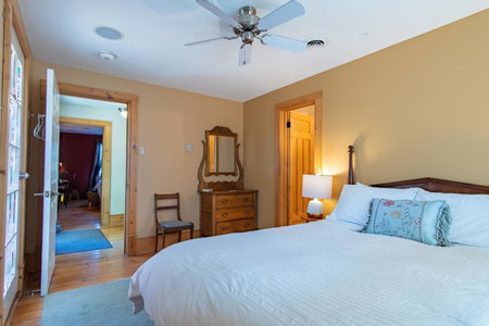 Emilyville Inn, Campbellford, Canada