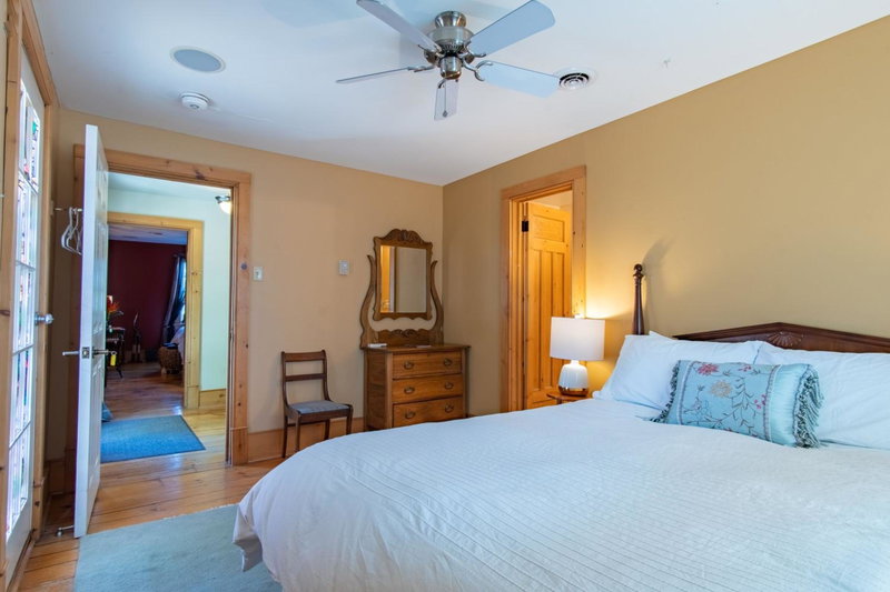 Emilyville Inn, Campbellford, Canada