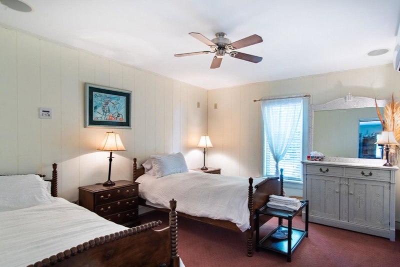 Emilyville Inn, Campbellford, Canada