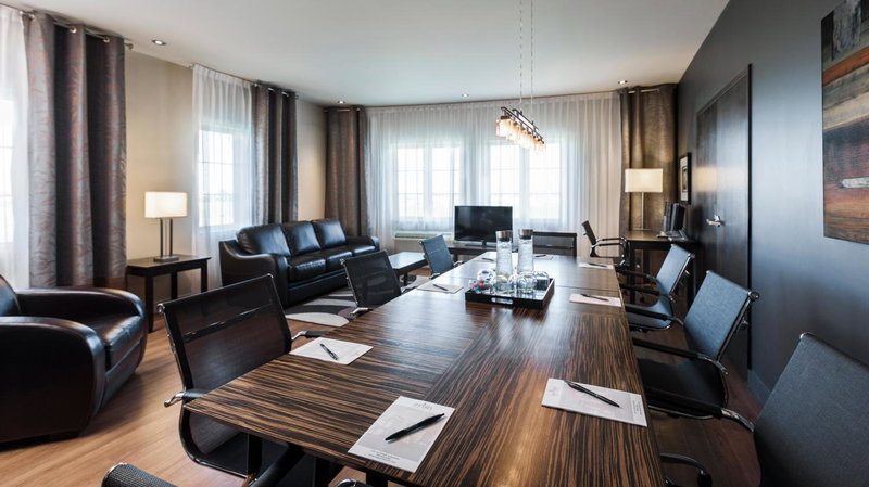 Imperia Hotel & Suites Saint-Eustache, Saint-Eustache, Canada