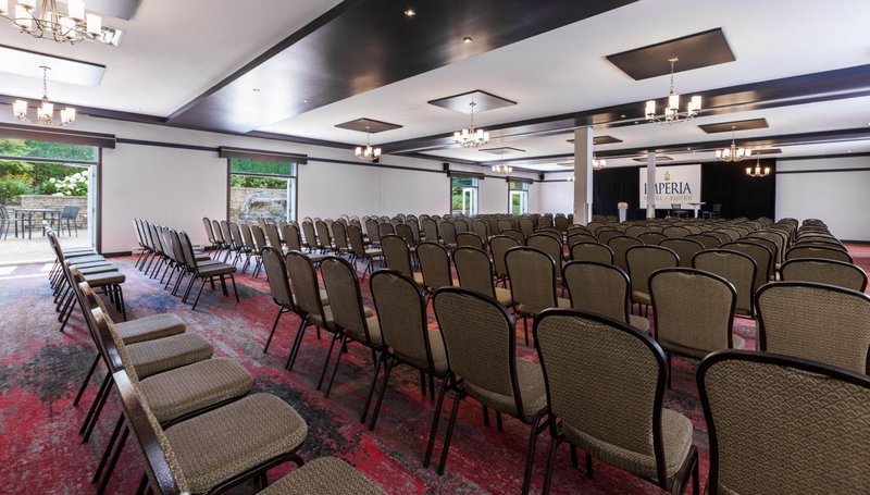 Imperia Hotel & Suites Saint-Eustache, Saint-Eustache, Canada